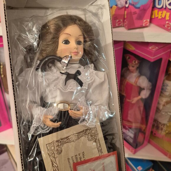 1984 Surrey Group 1890's Operator Doll Porcelain - Picture 6 of 7